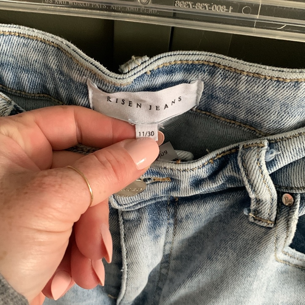 Risen FP Exclusive High Rise Light Wash Wide Leg Frayed Ankle Jeans 30/11 - Picture 6 of 7